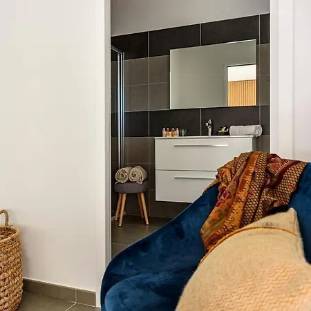 Готель Calarossa Bay