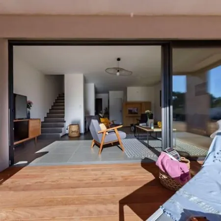 Готель Calarossa Bay